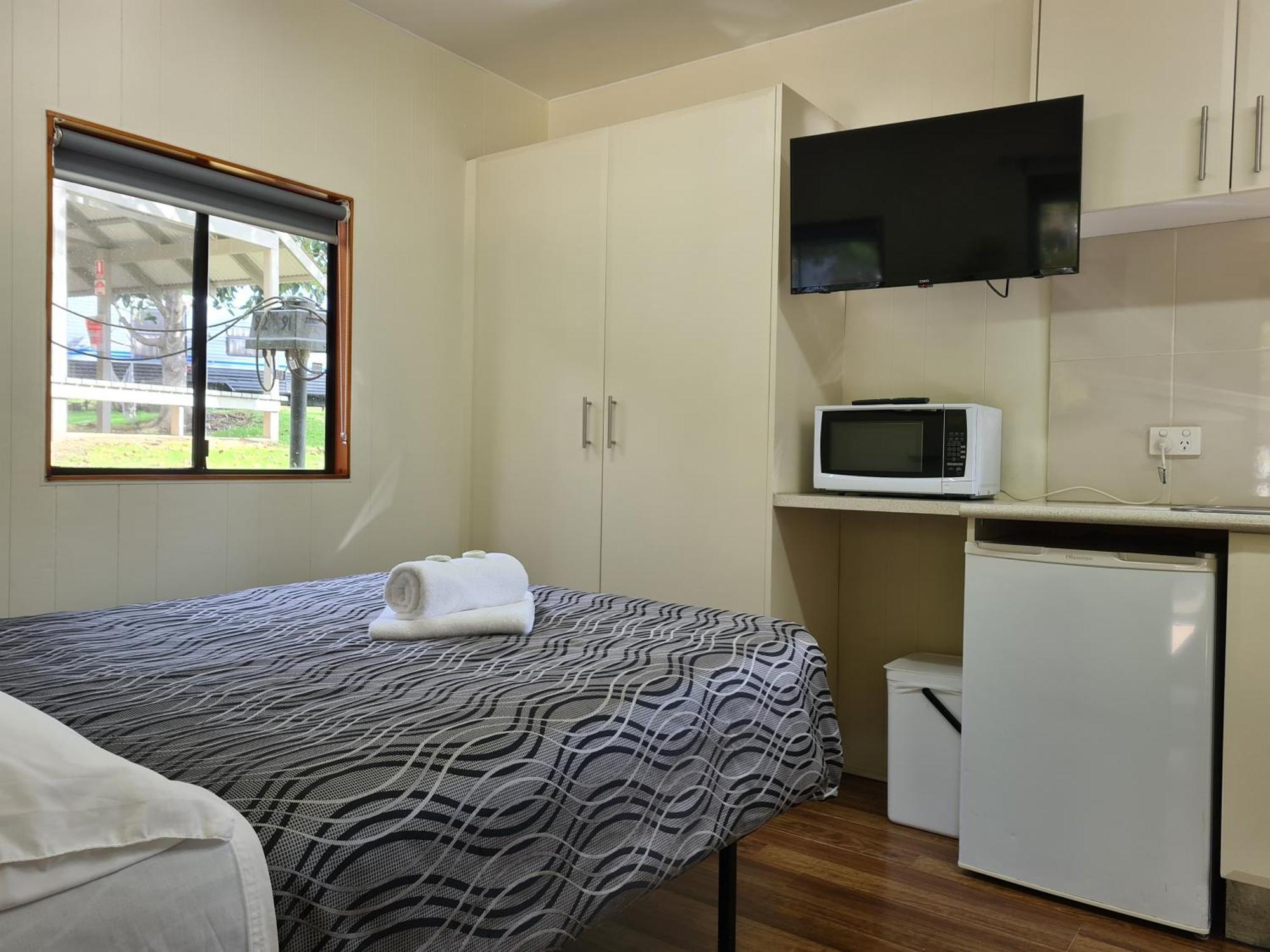 Mallacoota'S Shady Gully Caravan Park Exterior photo