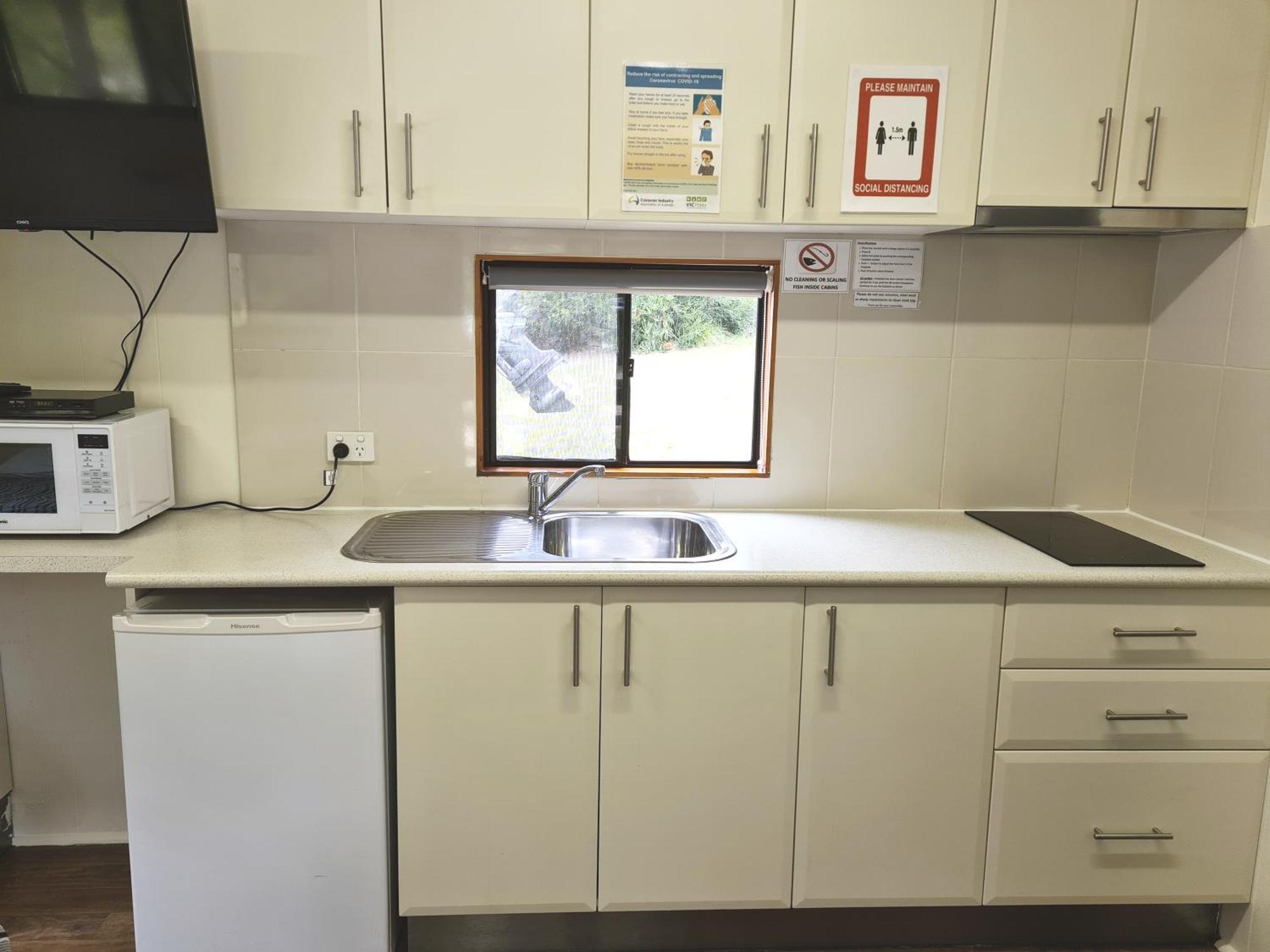 Mallacoota'S Shady Gully Caravan Park Exterior photo