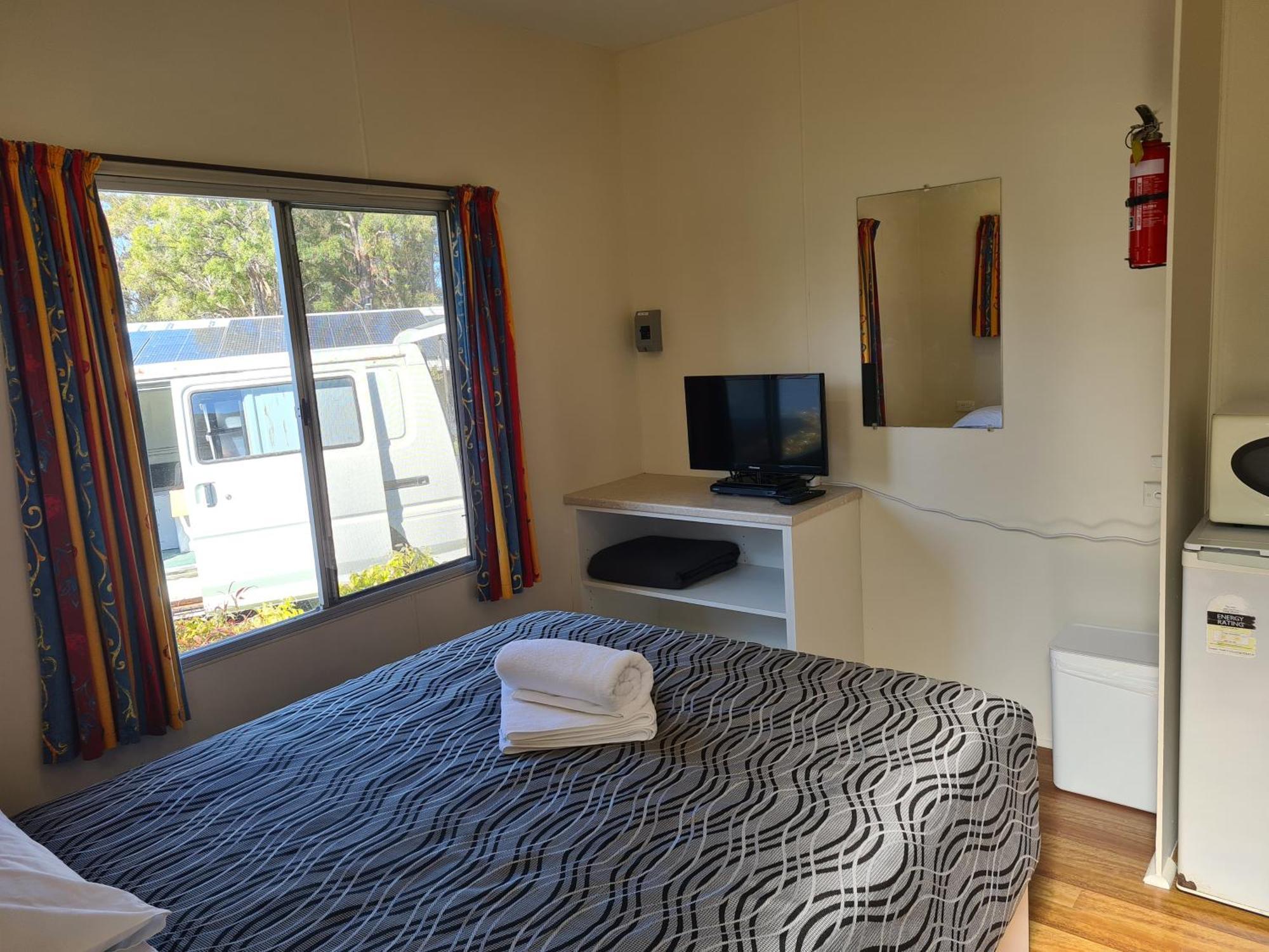 Mallacoota'S Shady Gully Caravan Park Exterior photo