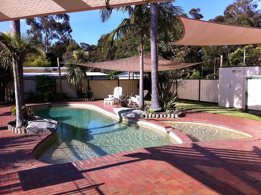 Mallacoota'S Shady Gully Caravan Park Exterior photo